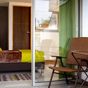 https://santa-monica-suite.cali-hotels.com